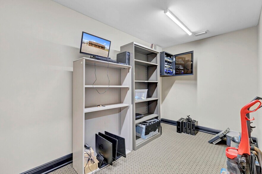 More Photos Of 5060 Jack Springs Rd, Atmore Light Distribution For Sale