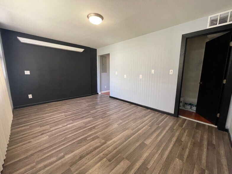 More Photos Of 411-445 8th St, Oakland Medical For Sale