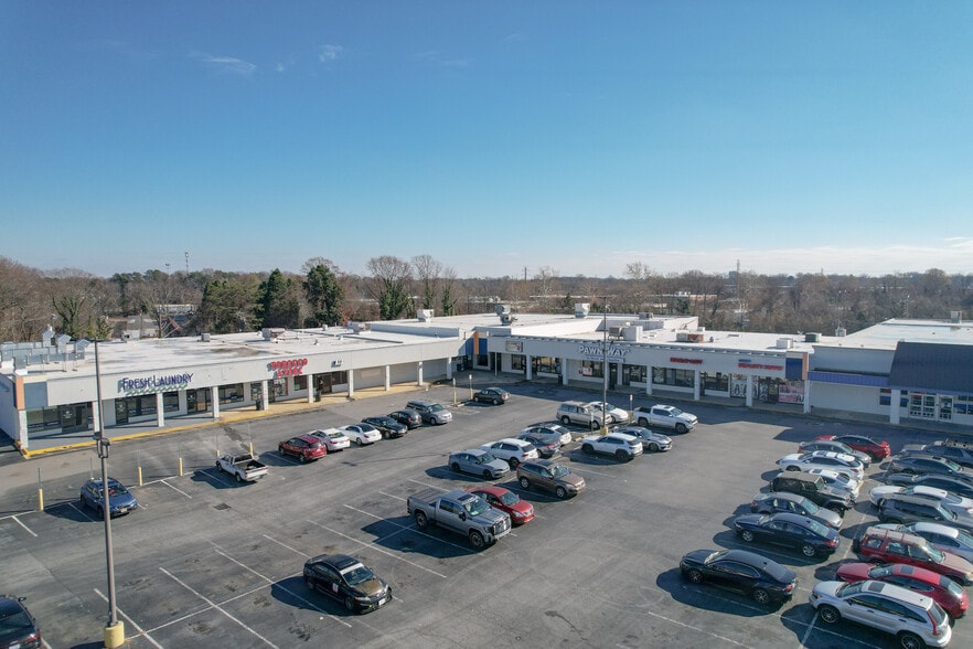 More Photos Of 4639-4653 W Market St, Greensboro Unknown For Lease