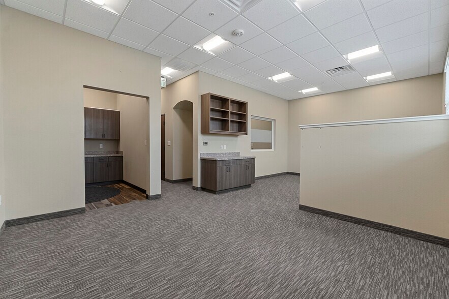 More Photos Of 4315 Windsor Centre Trl, Flower Mound Office For Lease