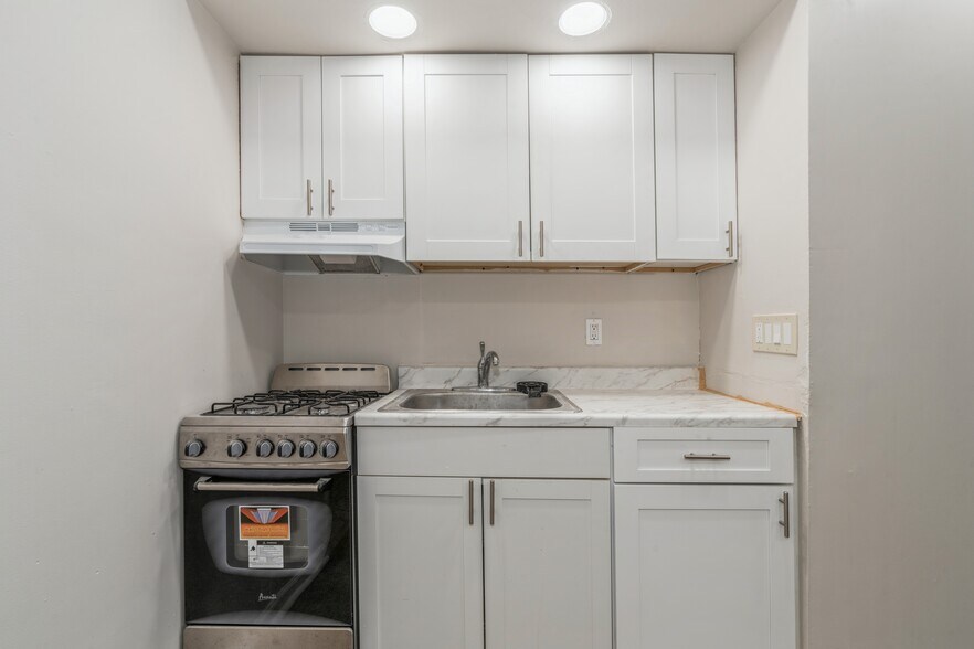 More Photos Of 40 Beacon Ave, Jersey City Apartments For Sale