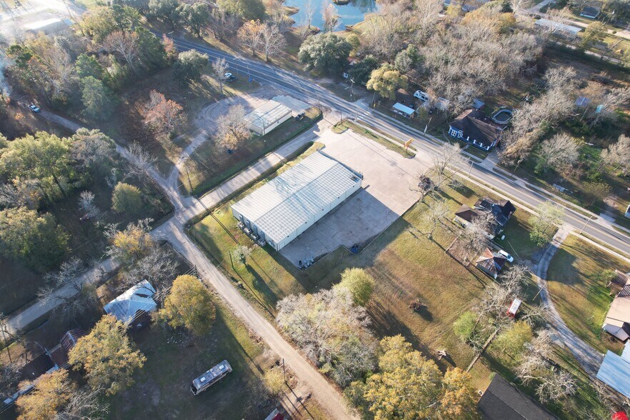 More Photos Of 381 E 1st St, Groveton Freestanding For Sale