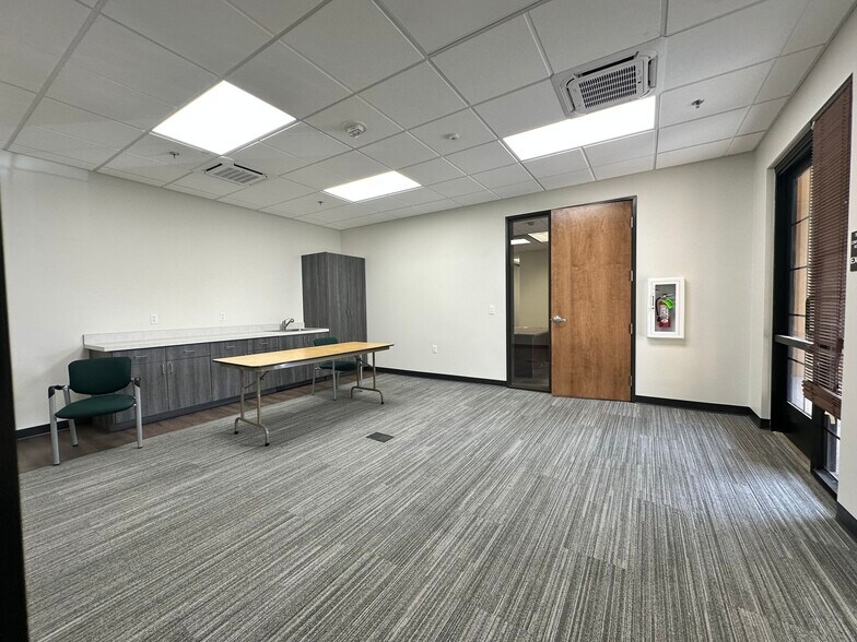 More Photos Of 3400 N Dysart Rd, Avondale Medical For Lease