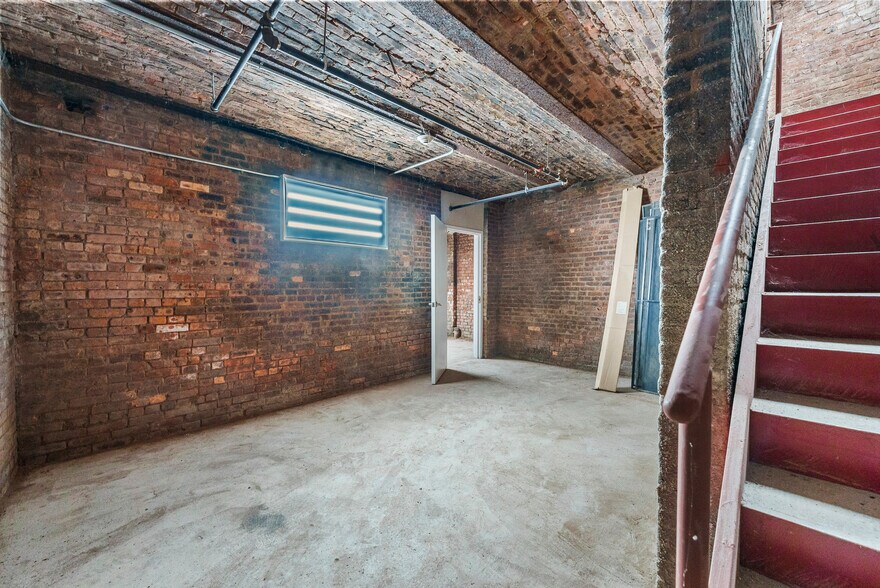 More Photos Of 196-198 Market St, Newark Apartments For Lease