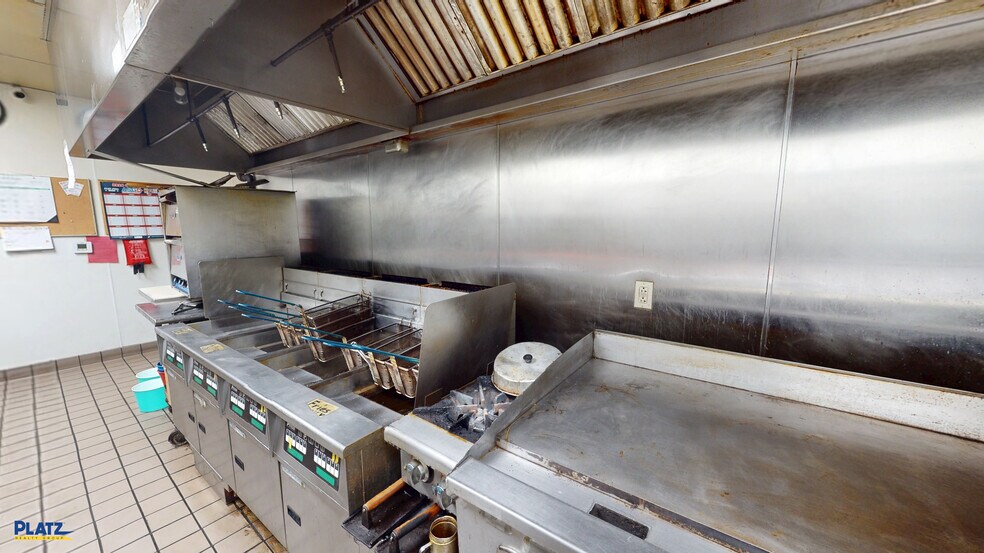 More Photos Of 3660 Niles Cortland Rd NE, Cortland Restaurant For Sale