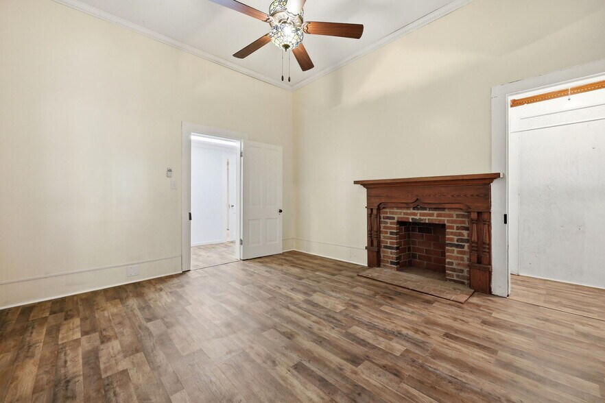 More Photos Of 206 Dowd St, Carthage Office For Sale