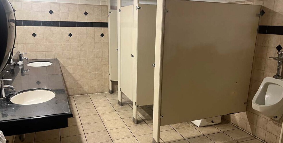 More Photos Of 191 W Shaw Ave, Fresno Office For Sale