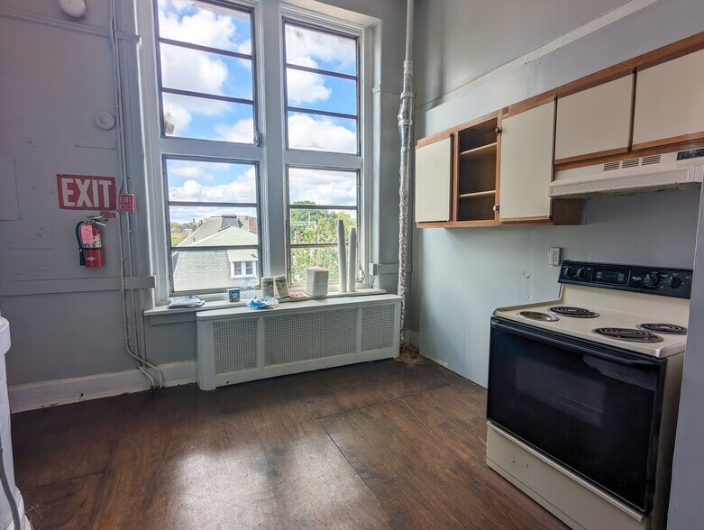More Photos Of 1901 W Tioga St, Philadelphia Schools For Sale