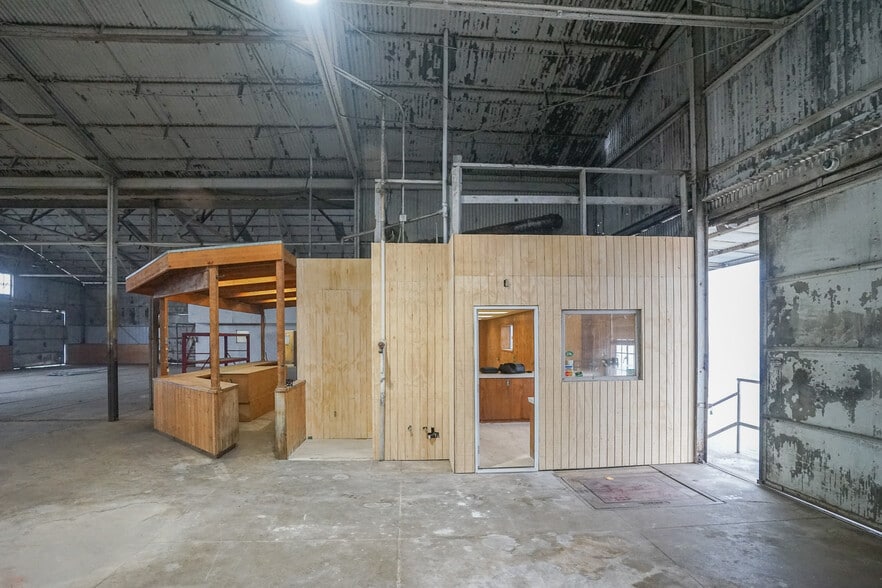 More Photos Of 121 N Gateway Dr, Madera Freestanding For Sale