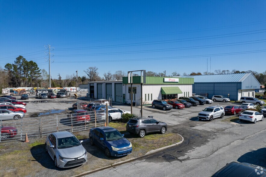 More Photos Of 3920 Ogeechee Rd, Savannah Service For Sale