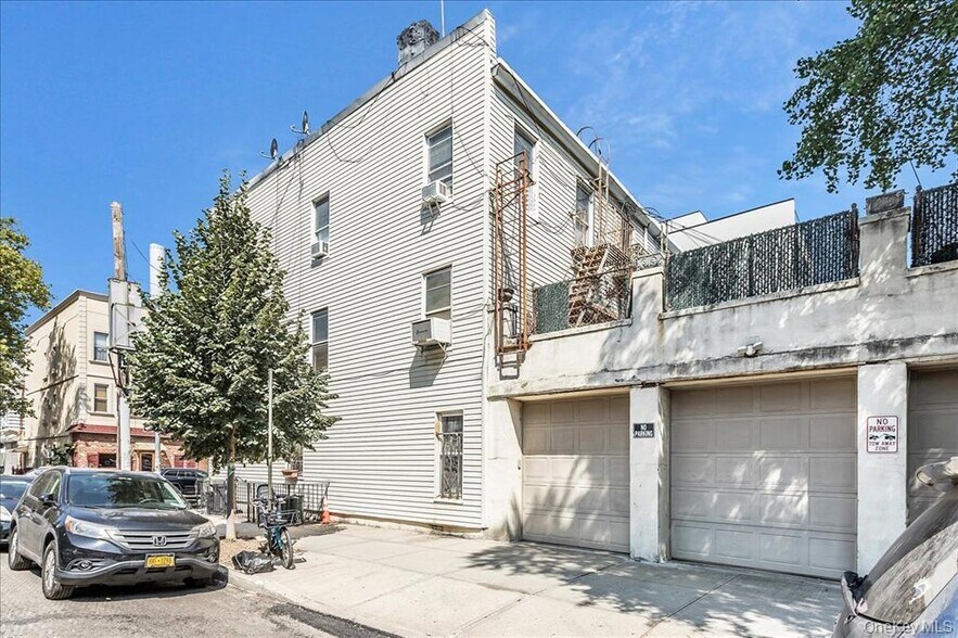 More Photos Of 382 Manhattan Ave, Brooklyn Apartments For Sale