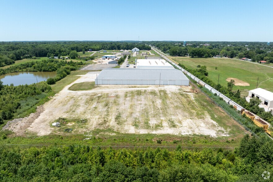 More Photos Of 325 12th St SE, Linton Manufacturing For Lease