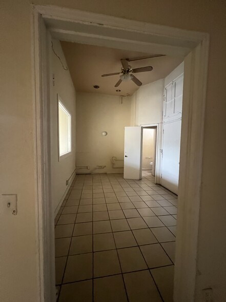 More Photos Of 727-739 W Pacific Coast Hwy, Long Beach Storefront Retail Residential For Lease