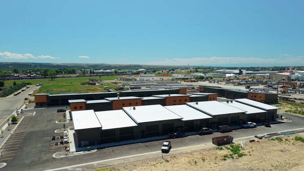 Primary Photo Of 1474-1494 S 30th St W, Billings Light Distribution For Lease