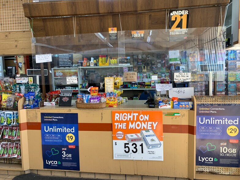 More Photos Of 2214 Leopard St, Corpus Christi Freestanding For Lease