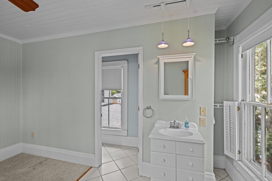 More Photos Of 567 E Water St, Belhaven Hospitality For Sale