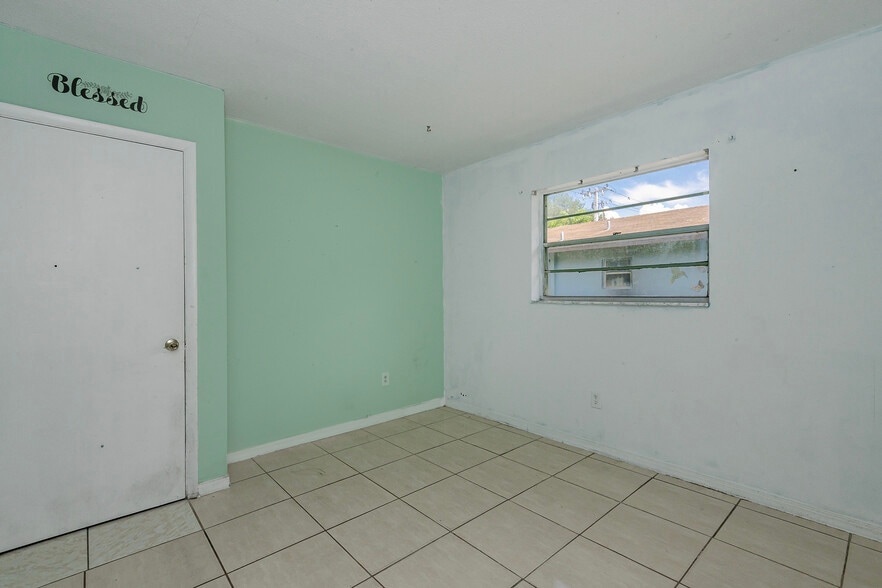 More Photos Of 1911-1915 SW 4th Ave, Fort Lauderdale Apartments For Sale