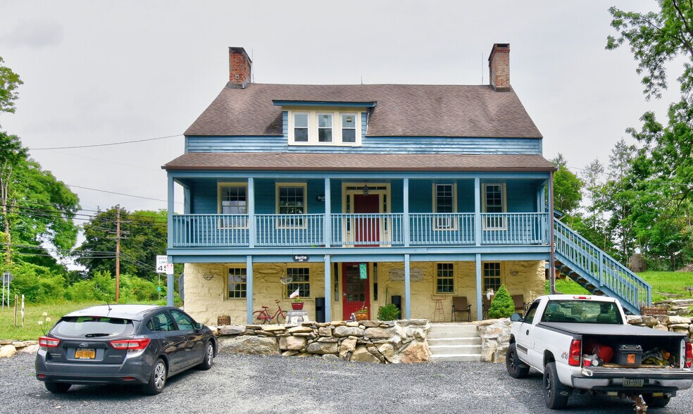 More Photos Of 967 Little Britain Rd, New Windsor Freestanding For Sale