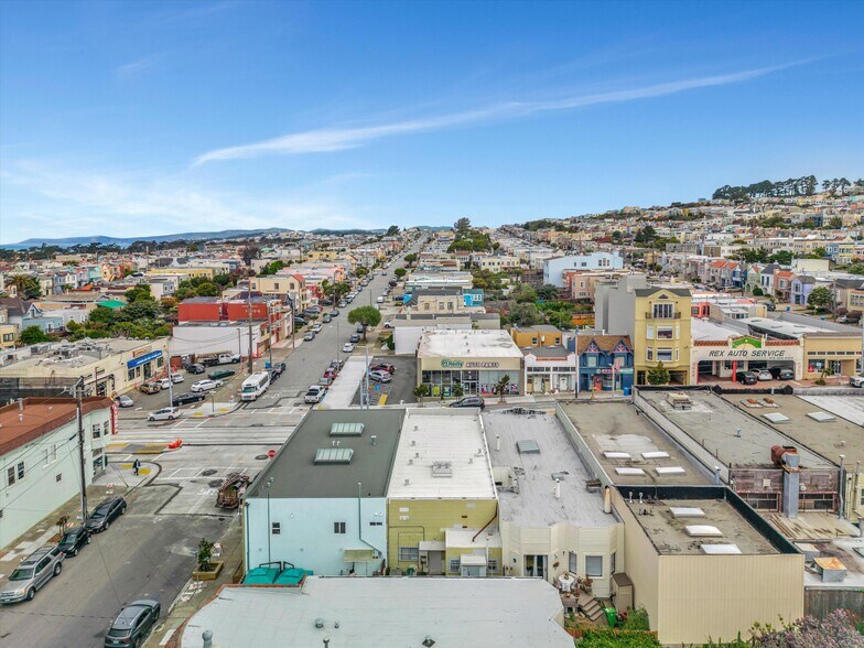 More Photos Of 2143-2145 Taraval St, San Francisco Veterinarian Kennel For Sale
