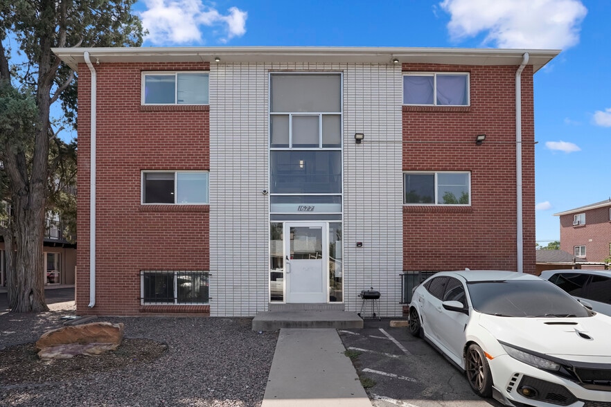 More Photos Of 1677 Geneva St, Aurora Apartments For Sale