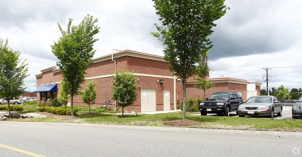 More Photos Of 224 S River Rd, Bedford General Retail For Sale