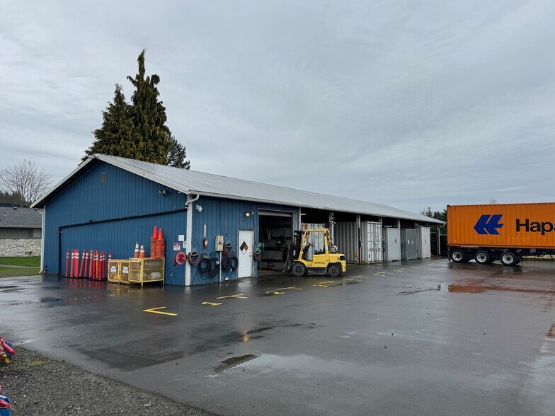 More Photos Of 1124 Valley Ave NW, Puyallup Service For Lease