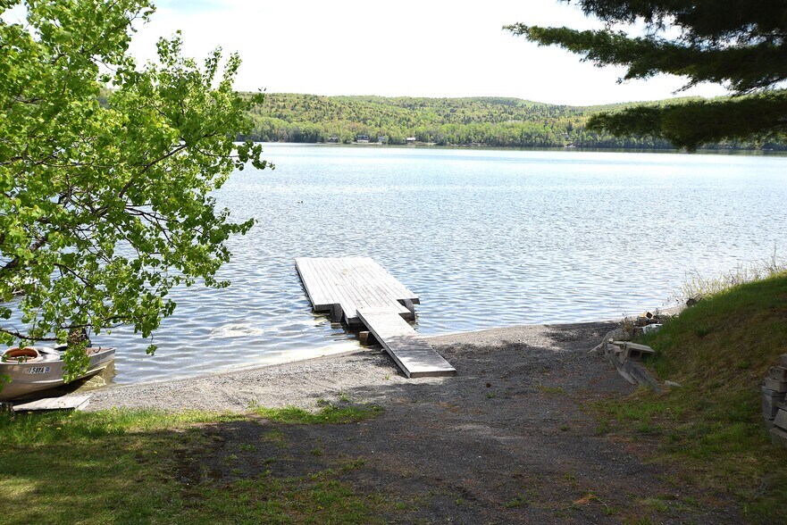 More Photos Of 109 Sinclair Rd, Sinclair Sports And Entertainment For Sale