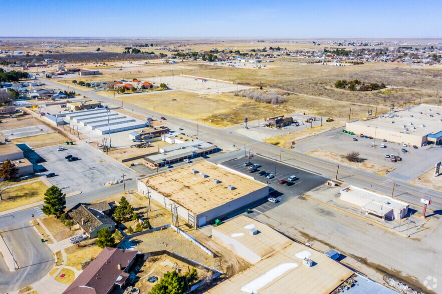 More Photos Of 1011 W Avenue D, Lovington Freestanding For Sale