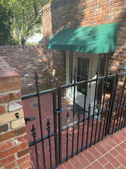 More Photos Of 350 Clayton St, Denver Office For Sale