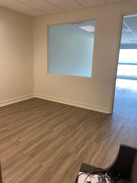 More Photos Of 175 SW 7th St, Miami Medical For Sale