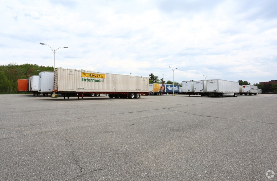 More Photos Of 40 Fordham Rd, Wilmington Warehouse For Lease