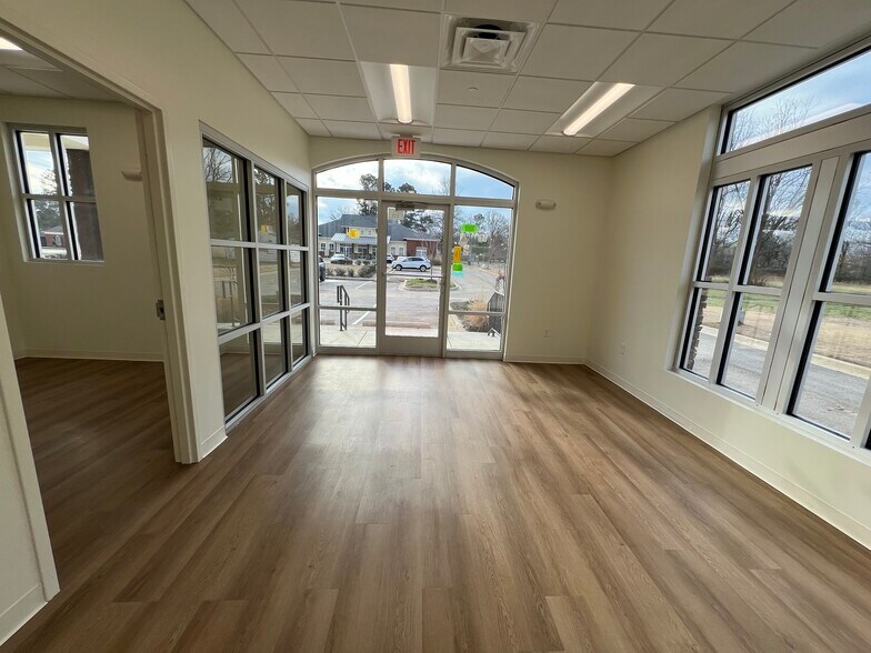 More Photos Of 6245 Greenlee St, Arlington Office For Sale