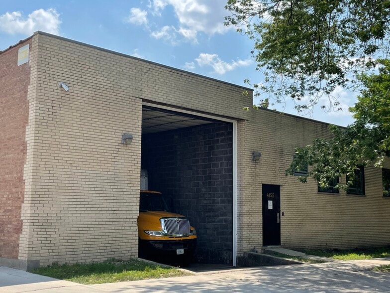 More Photos Of 4155 N Rockwell St, Chicago Warehouse For Lease