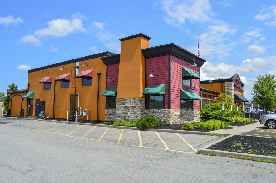 More Photos Of 8444 Transit Rd, Buffalo Restaurant For Lease