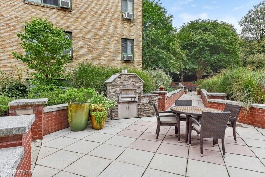 More Photos Of 4601 Connecticut Ave NW, Washington Apartments For Lease