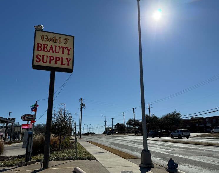 More Photos Of 4344 S Hampton Rd, Dallas General Retail For Lease