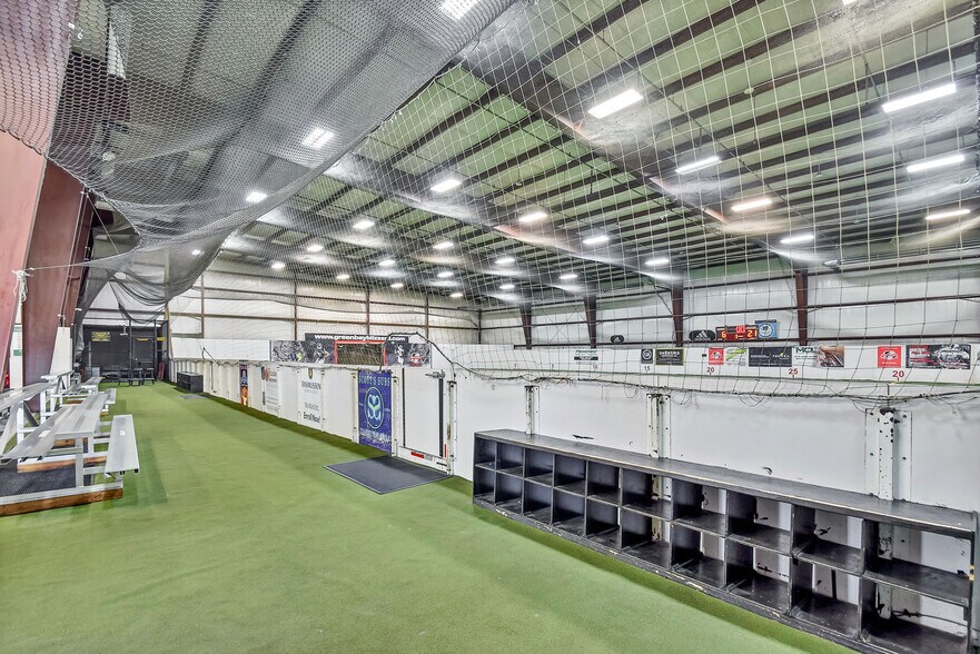 More Photos Of 1856 Nimitz Dr, De Pere Distribution For Lease