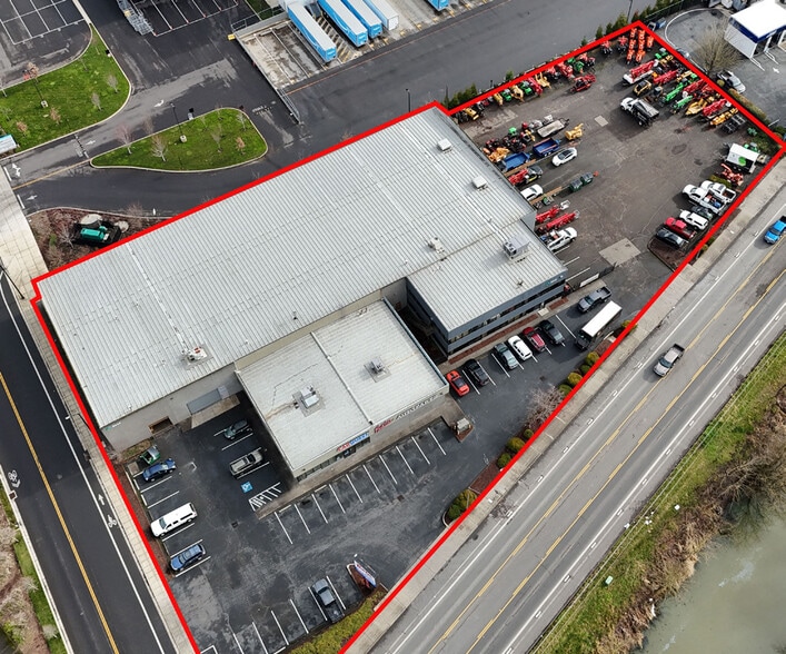 More Photos Of 9444 N Whitaker Rd, Portland Light Distribution For Lease