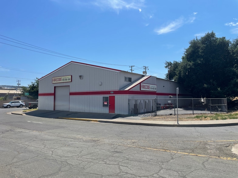 More Photos Of 3722 W Pacific Ave, Sacramento Warehouse For Sale