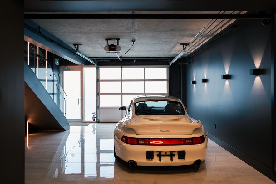 More Photos Of 13880 Wireless Way, Richmond Warehouse For Sale