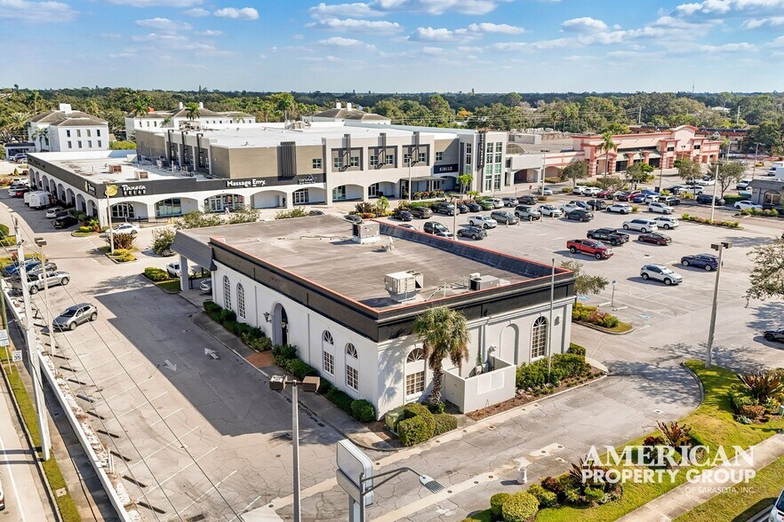 More Photos Of 1201 S Tamiami Trl, Sarasota Storefront For Lease