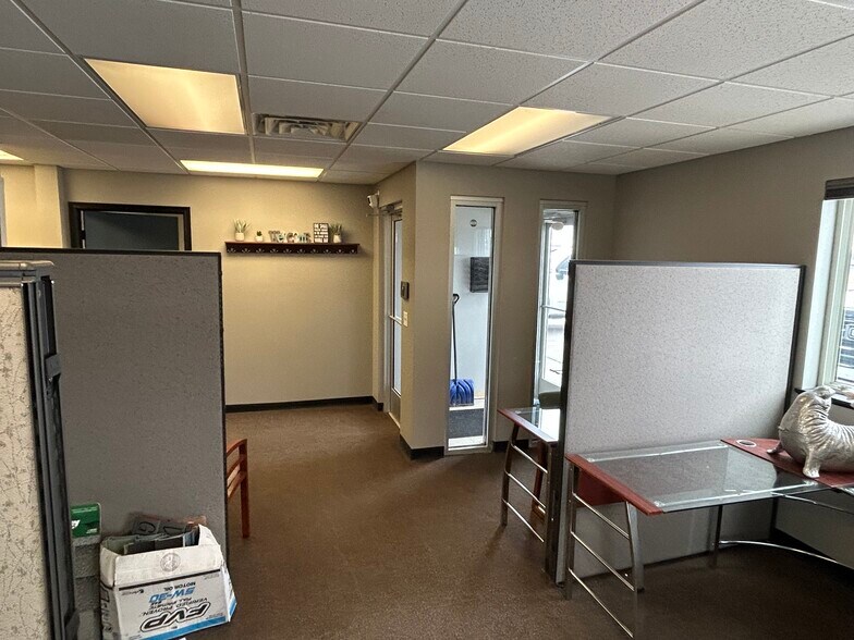 More Photos Of 829 Rolling View Ln SE, Pine Island Warehouse For Sale