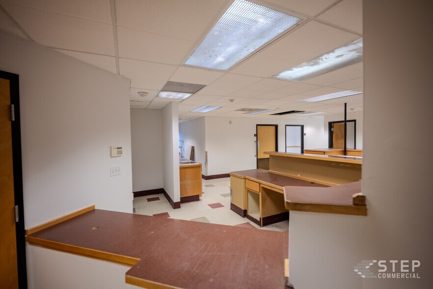 More Photos Of 605 Parfet St, Lakewood Medical For Sale
