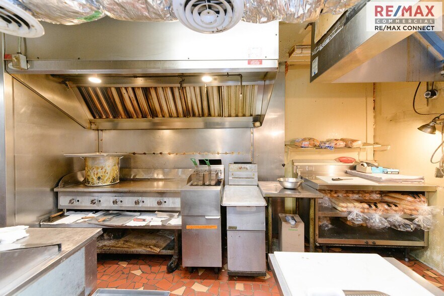 More Photos Of 9900 Jefferson Ave, Newport News Restaurant For Sale