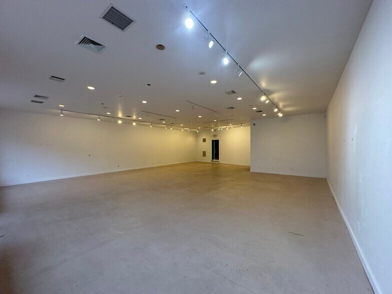 More Photos Of 200 Main St, Greenport Storefront Retail Residential For Sale