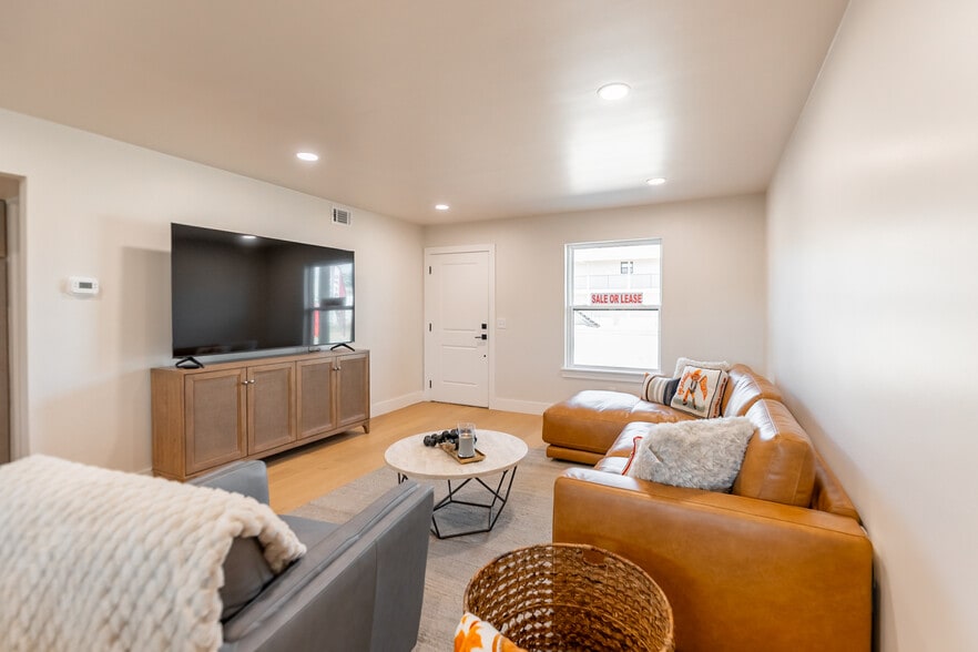 More Photos Of 701 W Highpoint Dr, Stillwater Apartments For Sale