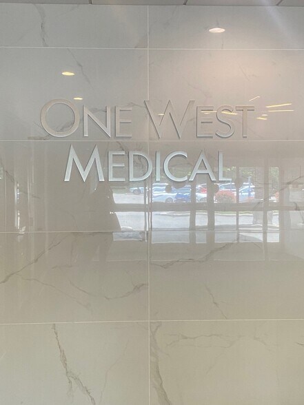More Photos Of 1 West Ave, Saratoga Springs Medical For Lease