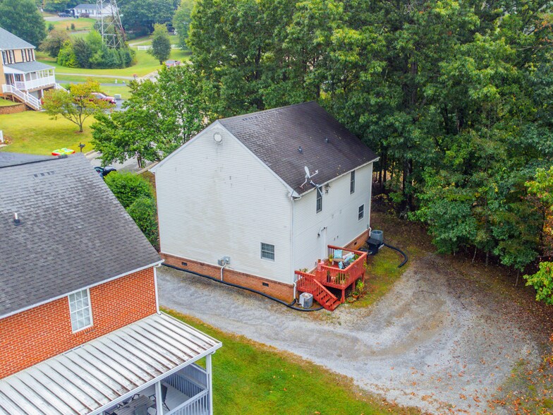 More Photos Of 5522 Crestwood Dr, Cave Spring Multifamily For Sale