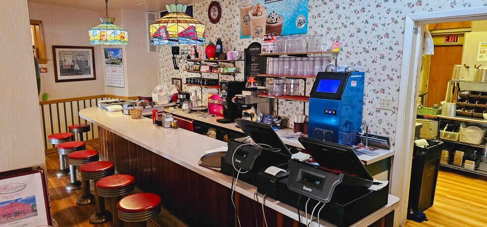 More Photos Of 102 Elkader St, Strawberry Point Hotel For Sale