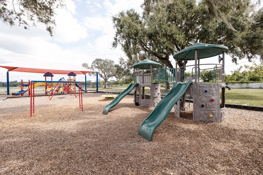 More Photos Of 217 N Kirkman Rd, Orlando Office For Sale